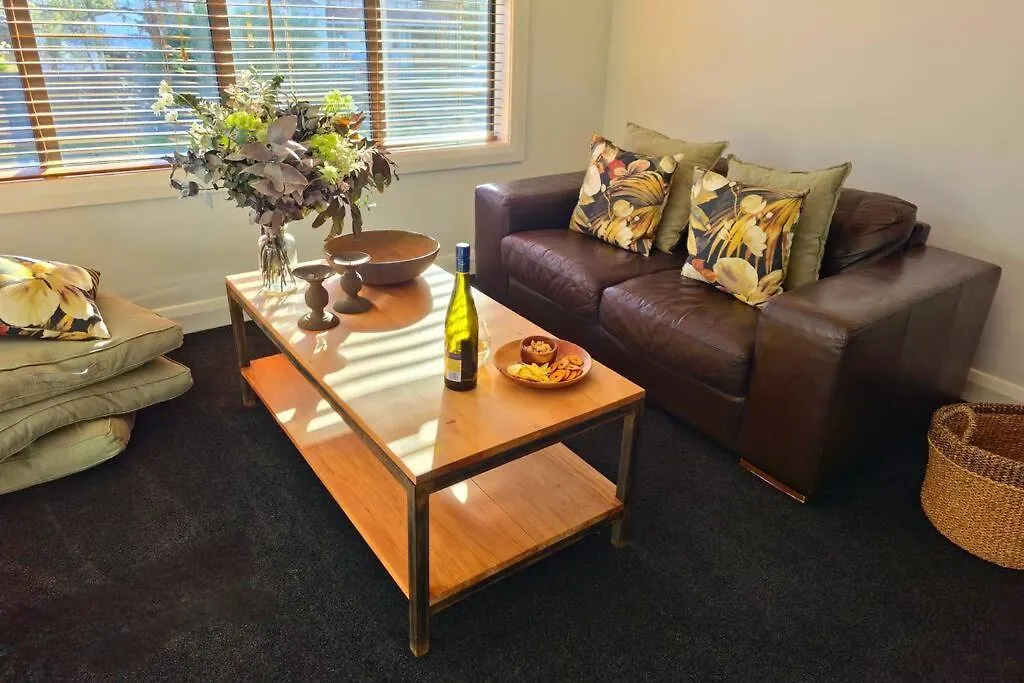 Apartment 2 - Haddin Court - Stunning Executive Blenheim